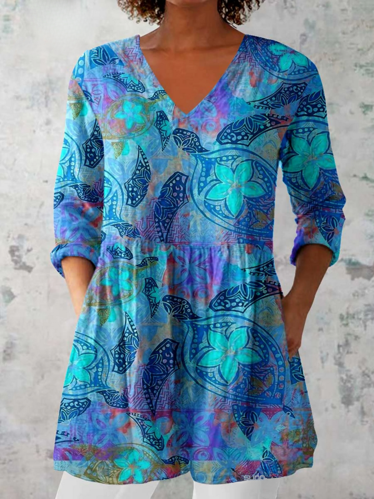 Solange | Long Blouse with V-Neck