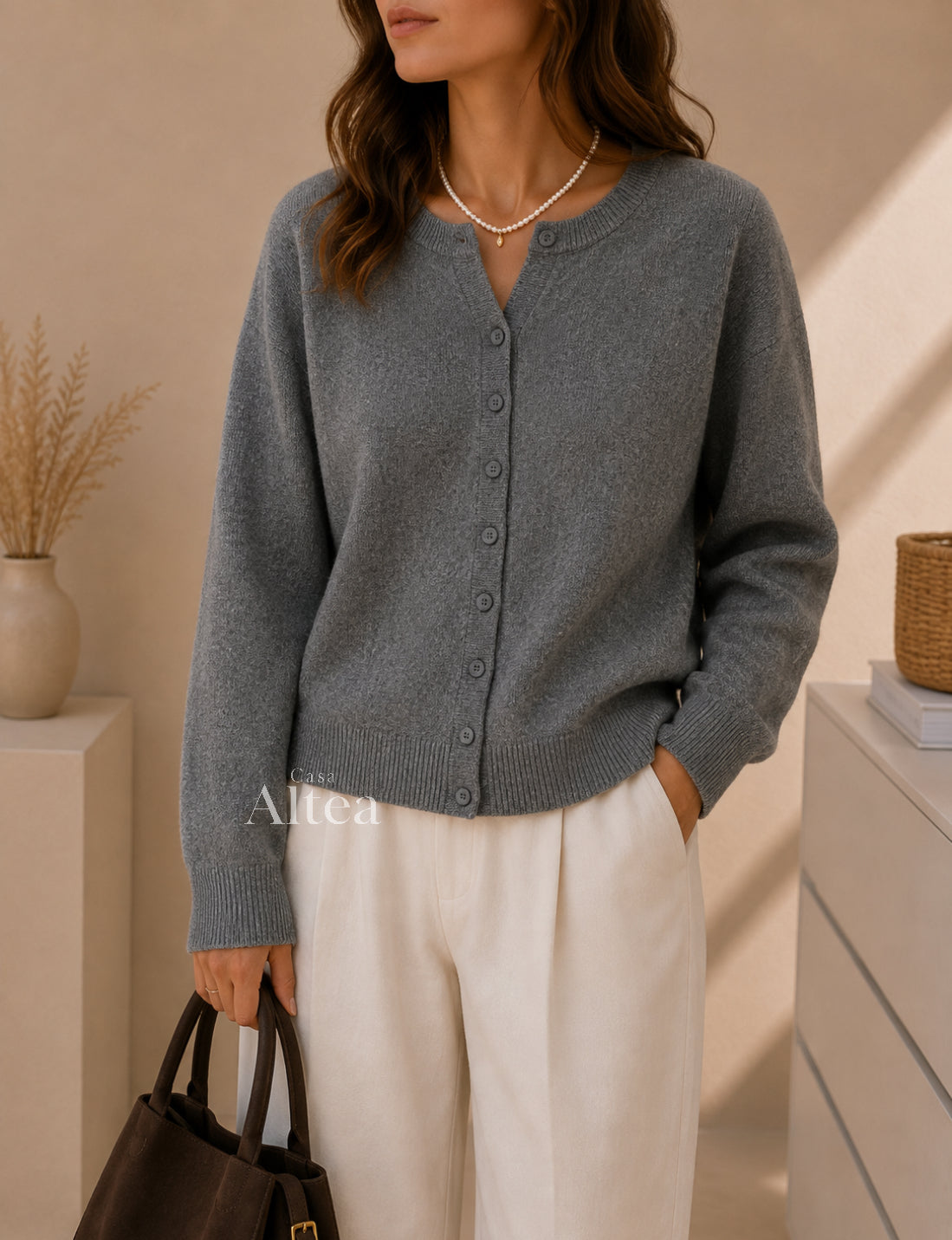 Elena | Cropped Crew-Neck Knitted Cardigan