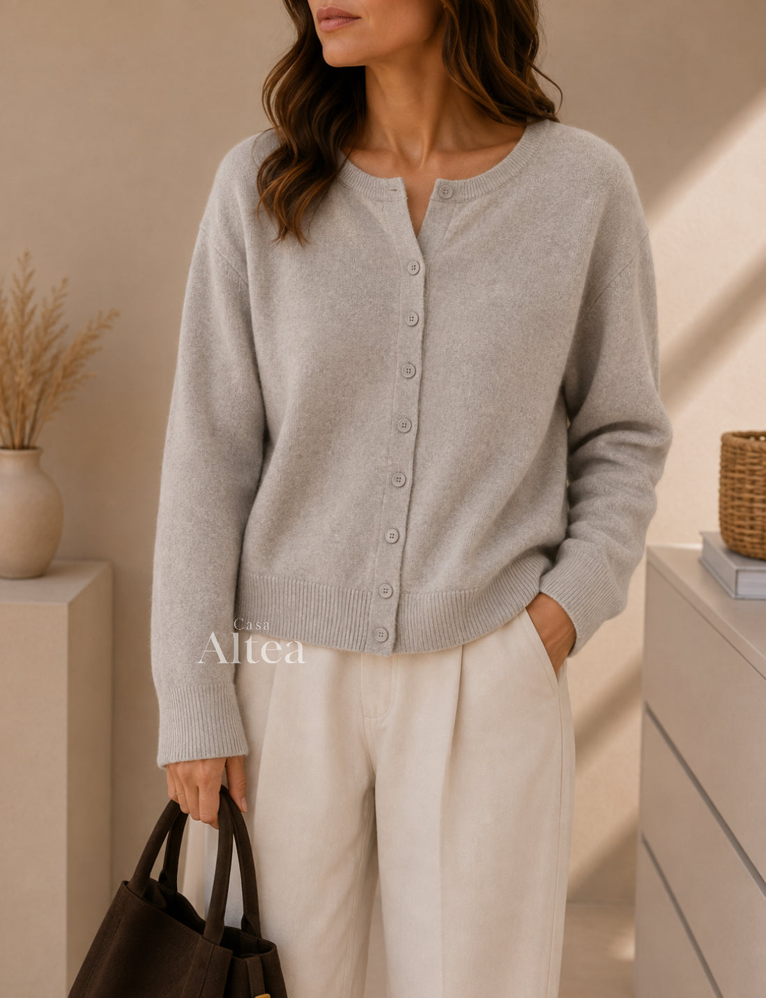 Elena | Cropped Crew-Neck Knitted Cardigan