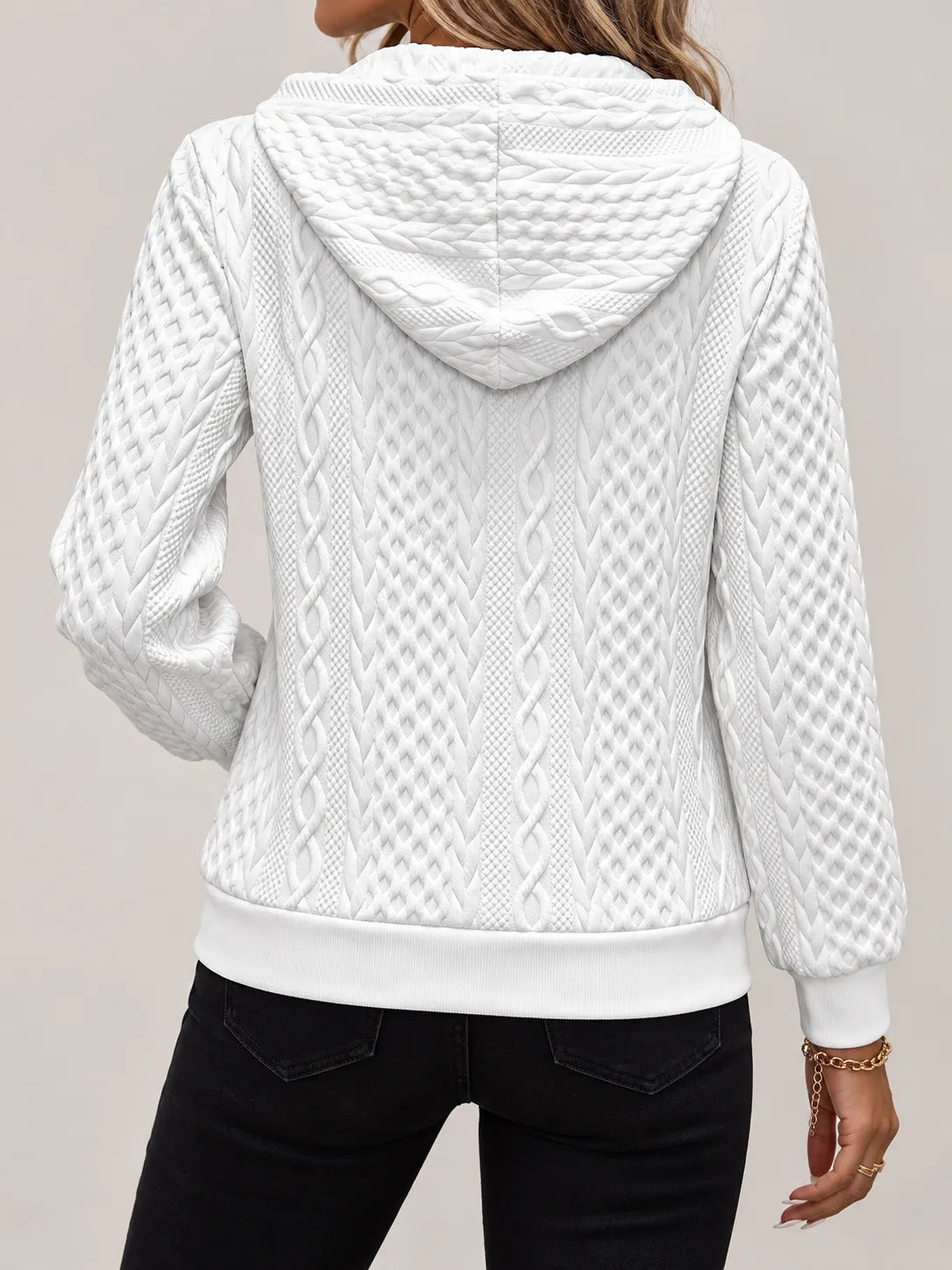 Amara | Cable-Pattern Zip-Up Hoodie