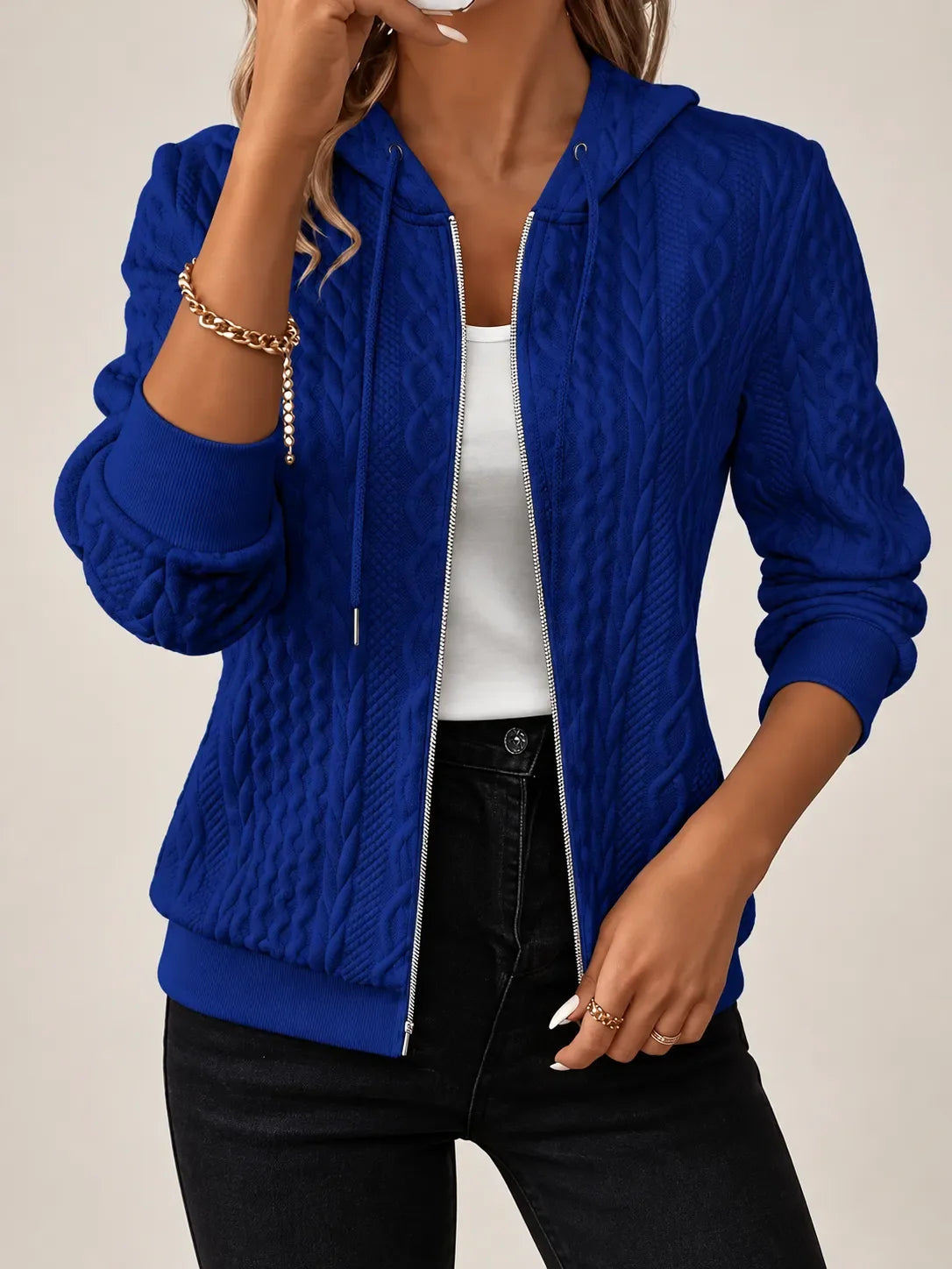 Amara | Cable-Pattern Zip-Up Hoodie