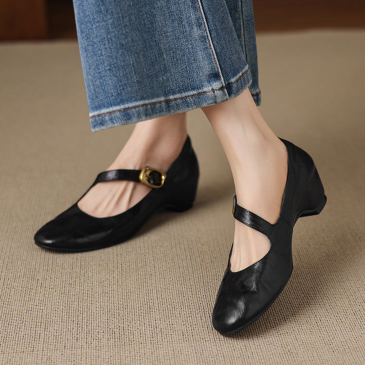Quira | Round-Toe Mary Jane Flats
