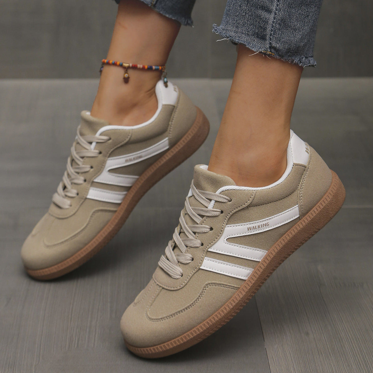 Liza | Orthopaedic Trainers