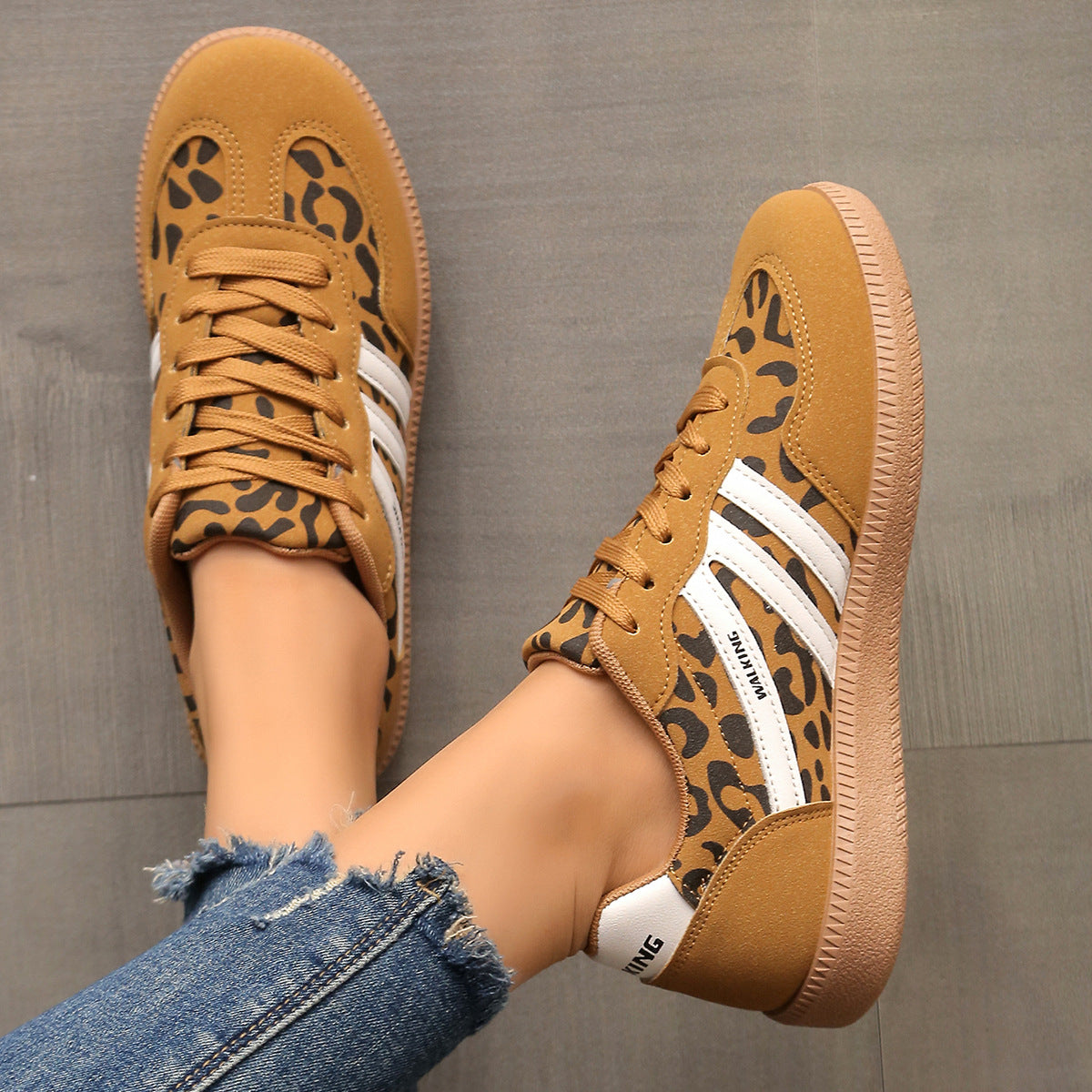 Liza | Orthopaedic Trainers