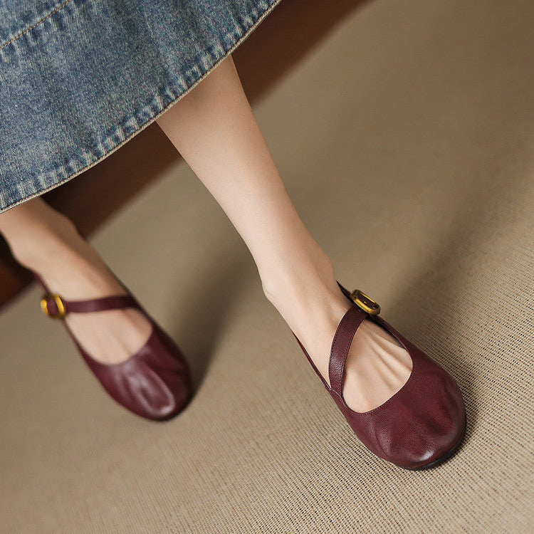 Quira | Round-Toe Mary Jane Flats