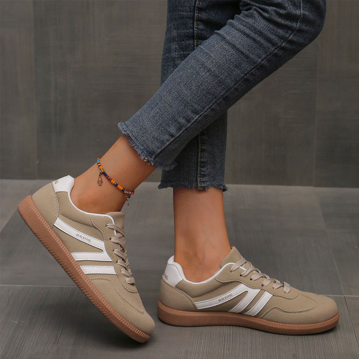 Liza | Orthopaedic Trainers