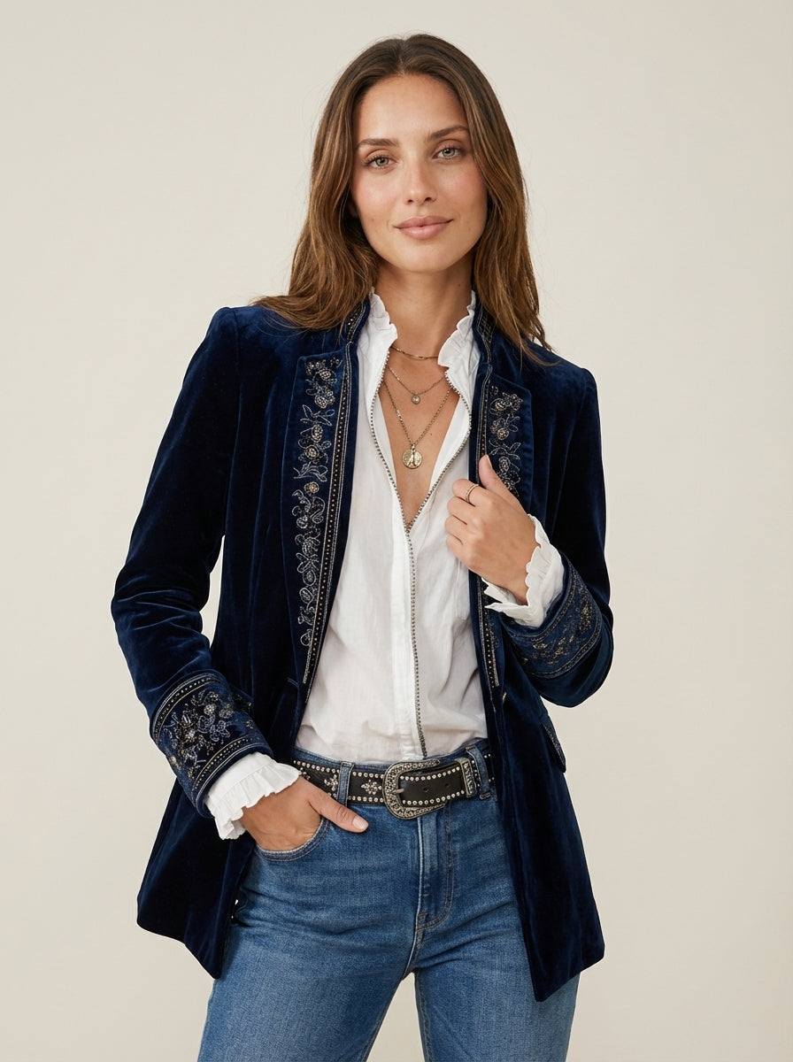 Nuria | Elegant Velvet Jacket
