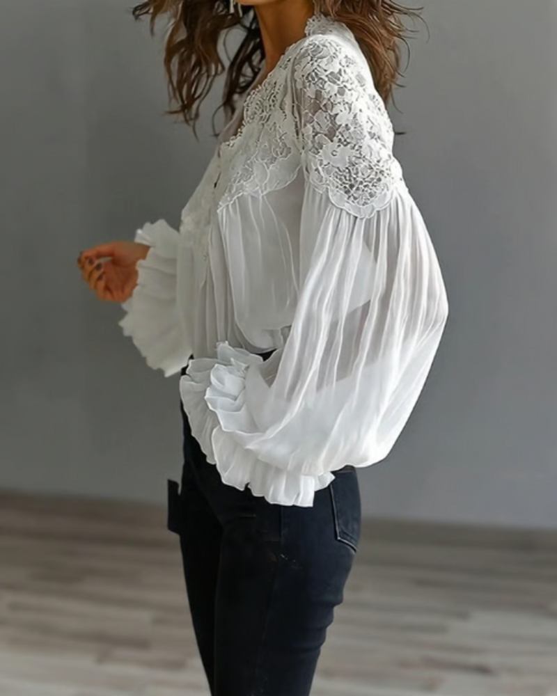 Aurore | Romantic Lace Blouse
