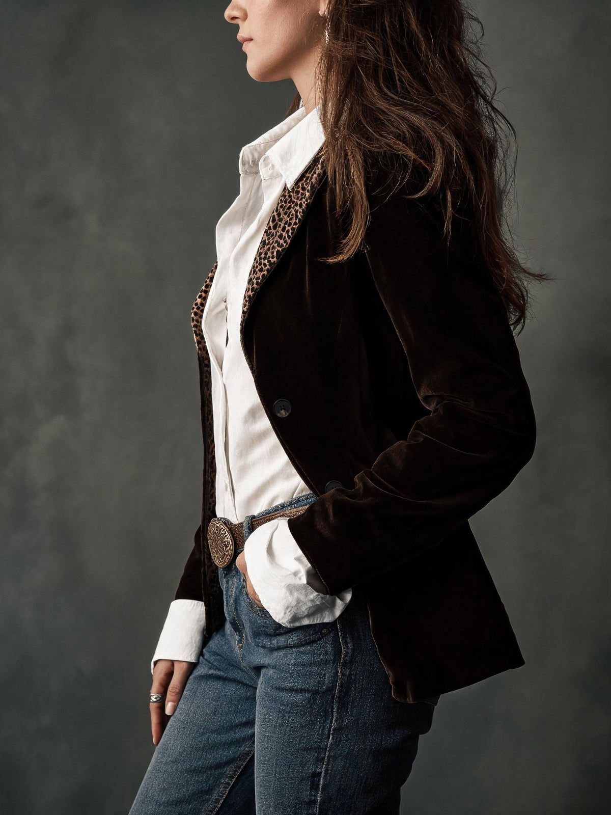 Retro bruine fluwelen korte blazer, luipaardprint patchwork revers, slanke taille, Amerikaanse western stijl fluwelen blouse top Yytt