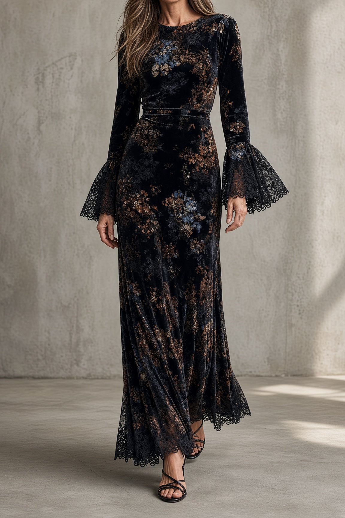 Luna | Lace-Sleeve Velvet Maxi Dress
