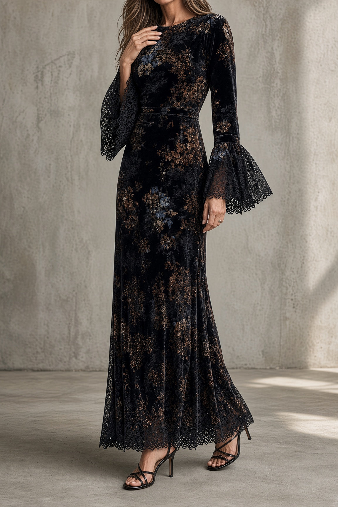 Luna | Lace-Sleeve Velvet Maxi Dress