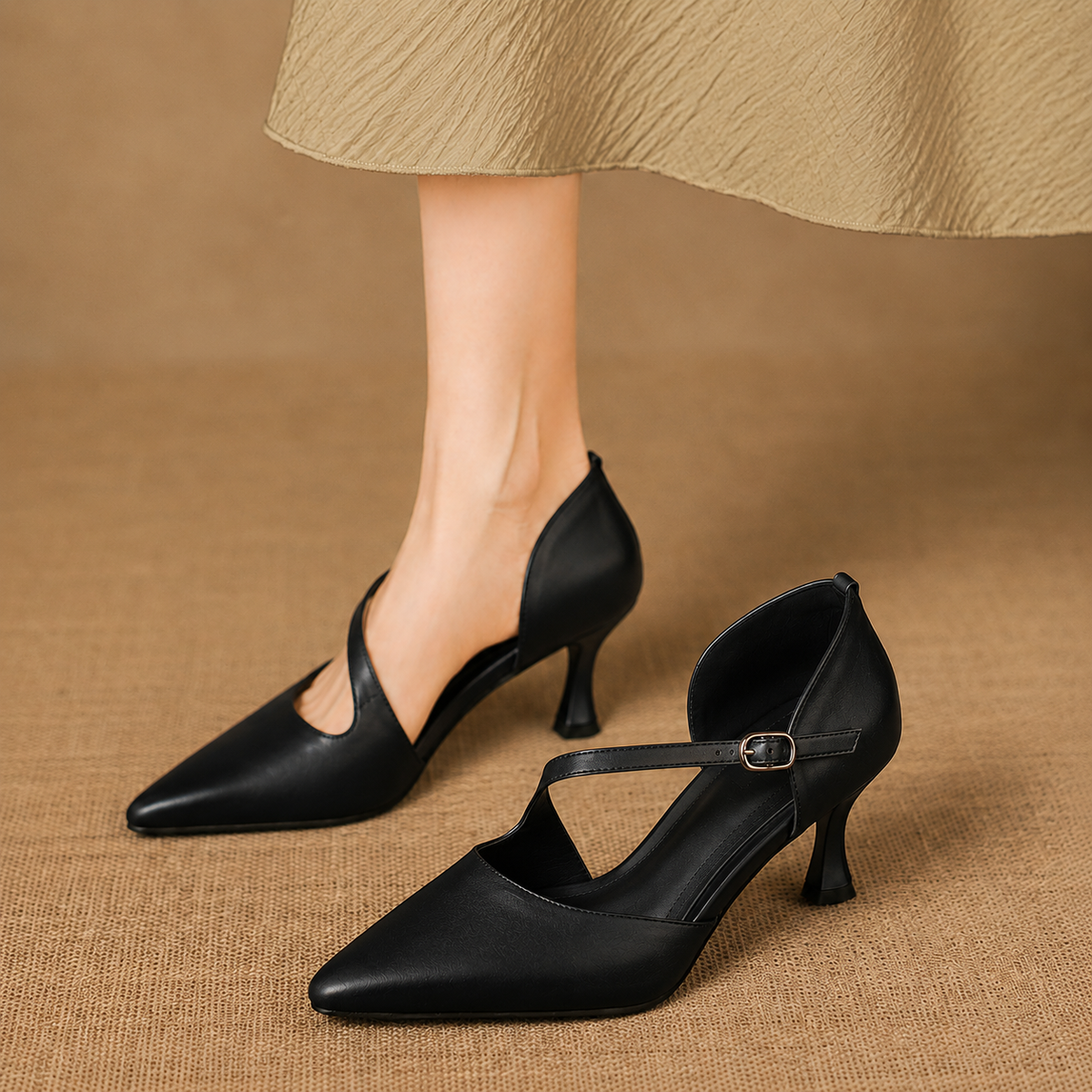 Avena | Crossover-Strap Heels