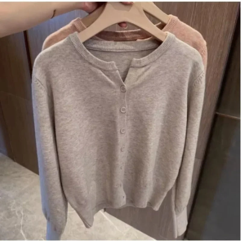 Elena | Cropped Crew-Neck Knitted Cardigan